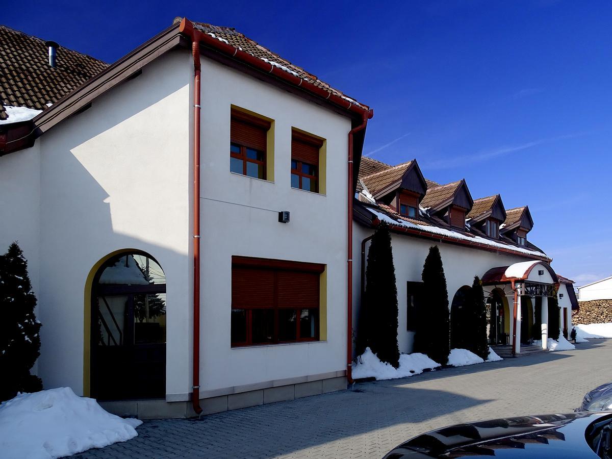 Prince Hotel Miercurea Ciuc Exterior foto